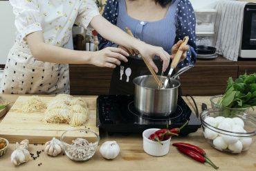 Неймовірно смачна закуска зі скумбрії до святкового столу